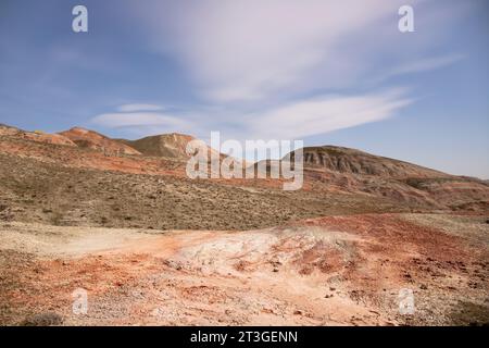 Le bellissime montagne rosse di Khizi sono simili al pianeta Marte. Azerbaigian. Foto Stock