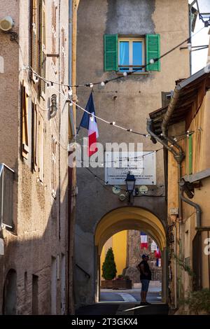 Francia, Alpi marittime, Parco Nazionale del Mercantour, Roubion, vicolo del villaggio Foto Stock