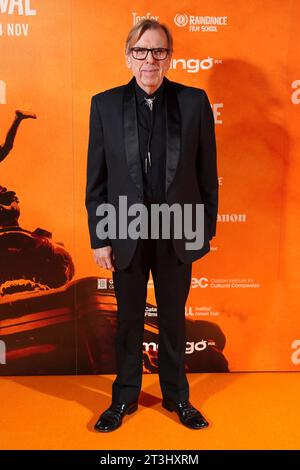 Timothy Spall arriva per il Raindance Film Festival, festa di gala di apertura per la premiere britannica di Day of the Fight al Waldorf Hilton di Londra. Data foto: Mercoledì 25 ottobre 2023. Foto Stock