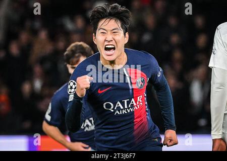 Parigi, Francia. 25 ottobre 2023. Lee KANG-IN del PSG celebra il suo gol durante la partita di calcio del gruppo F di UEFA Champions League tra Paris Saint-Germain e AC Milan il 25 ottobre 2023 allo stadio Parc des Princes di Parigi, Francia - foto Matthieu Mirville/DPPI Credit: DPPI Media/Alamy Live News Foto Stock