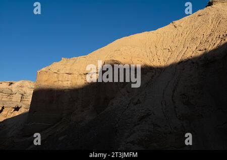 Il contrasto di luce e buio della forma di terra Yadan Foto Stock