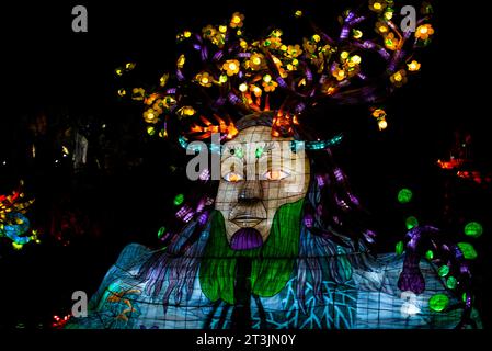 Montreal, Canada - 23 settembre 2023: Festa delle lanterne di metà autunno nel giardino botanico di Montreal in Canada Foto Stock