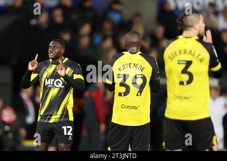 Swansea, Regno Unito. 24 ottobre 2023. Ken Sema di Watford reagisce. Partita di campionato EFL Skybet, Swansea City contro Watford allo Stadio Swansea.com di Swansea, Galles, martedì 24 ottobre 2023. Questa immagine può essere utilizzata solo per scopi editoriali. Solo per uso editoriale, foto di Andrew Orchard/Andrew Orchard fotografia sportiva/Alamy Live news credito: Andrew Orchard fotografia sportiva/Alamy Live News Foto Stock