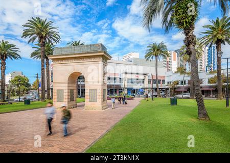 Sydney, Australia – 22 aprile 2021: Burwood War Memorial Arch nel Burwood Park a Burwood, sobborgo nell'Inner West di Sydney. Foto Stock