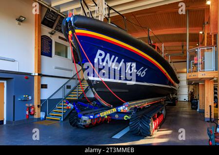 Una scialuppa di salvataggio Shannon Class RNLI 13-46 'Duke of Edinburgh' a Wells-Next-the-Sea, Norfolk, Inghilterra, Regno Unito Foto Stock