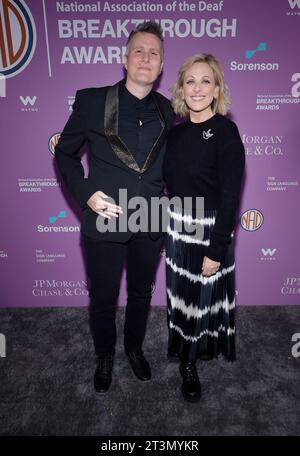 Los Angeles, CA. 25 ottobre 2023. Alla National Association of the DeafÕs Breakthrough Awards all'Audrey Irmas Pavillion di Los Angeles, California, il 25 ottobre 2023. Crediti: Faye Sadou/Media Punch/Alamy Live News Foto Stock