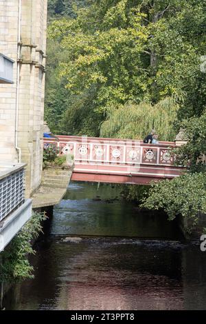 Ponte che porta St George's St sopra Hebden Water a Hebden Bridge West Yorkshire Inghilterra Foto Stock