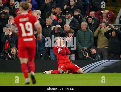 Il Darwin Nunez del Liverpool reagisce dopo essere scomparso prima che il compagno di squadra Ryan Gravenberch segna il quarto gol della squadra durante la partita di UEFA Europa League Group e ad Anfield, Liverpool. Data immagine: Giovedì 26 ottobre 2023. Foto Stock