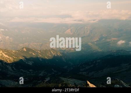 Vista sulla splendida montagna di Canigo. Francia Pirenei. Foto di alta qualità Foto Stock