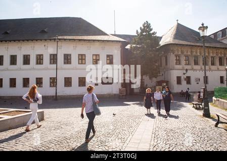 Bucarest, Romania. 29 settembre 2023. Manuc's Inn, il più antico edificio alberghiero attivo nella città vecchia di Bucarest, Romania. (Foto di John Wreford/SOPA Images/Sipa USA) credito: SIPA USA/Alamy Live News Foto Stock