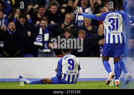 BRIGHTON - Joao Pedro di Brighton Hove Albion celebra il 1-0 durante la partita di UEFA Europa League gruppo B tra Brighton e Hove Albion FC e Ajax Amsterdam all'American Express Community Stadium il 26 ottobre 2023 a Brighton, Regno Unito. ANP MAURICE VAN STEEN Foto Stock