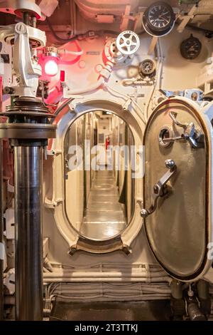 Muskegon, Michigan - la USS Silversides, un sottomarino classe Gato della seconda guerra mondiale, presso l'USS Silversides Submarine Museum. Foto Stock