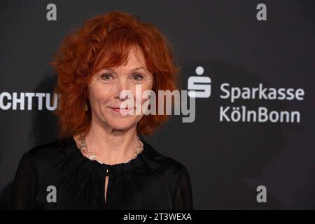 Heike TRINKER, Schauspielerin, Roter Teppich, Red Carpet Show, Ankunft, arrivo, Film Festival Cologne Awards a Koeln, 26.10.2022. *** Heike TRINKER, attrice, Red carpet, Red carpet show, arrivo, arrivo, Film Festival Cologne Awards a Colonia, 26 10 2022 crediti: Imago/Alamy Live News Foto Stock