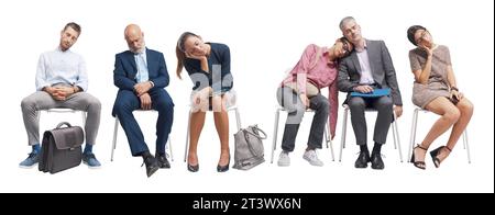 Diverse persone che si addormentano mentre si siedono in sala d'attesa, serie di ritratti Foto Stock