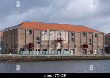 Le Havre, Francia - area commerciale Vauban Docks in vecchio edificio industriale in mattoni. Foto Stock