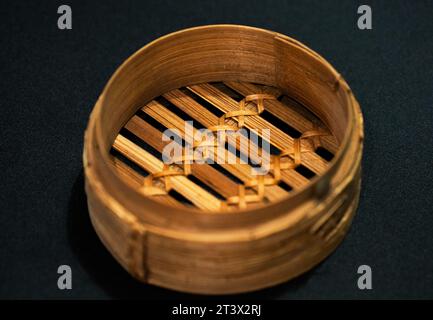 Il Klakat o Bamboo dimsum klakat è un sistema di cottura a vapore a base di bambù. (vista dall'alto) Foto Stock