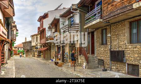 Strade della città vecchia di Nessebar, Bulgaria Foto Stock