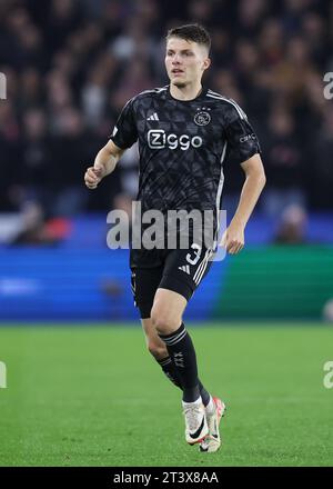 Brighton e Hove, Regno Unito. 26 ottobre 2023. Anton Gaaei dell'Ajax durante la partita di UEFA Europa League all'AMEX Stadium, Brighton e Hove. Il credito fotografico dovrebbe leggere: Paul Terry/Sportimage Credit: Sportimage Ltd/Alamy Live News Foto Stock