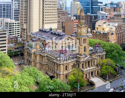 Esterno decorato del Municipio di Sydney del IX secolo costruito in stile vittoriano del secondo Impero, George Street, Sydney CBD, New South Wales, Australia Foto Stock