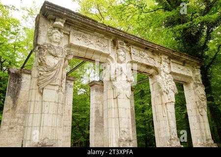 Cariátides de Catalina de Médicis junto al laberinto, Castillo de Chenonceau, siglo XVI, Chenonceaux, Departamento de Indre y Loira,Francia,l'Europa occidentale. Foto Stock