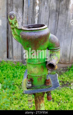 attrezzature per la fornitura di acqua di detriti nelle aree rurali, cina Foto Stock