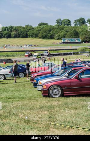 Tarporley, Cheshire, Inghilterra, 3 giugno 2023. Oulton Park BMW Sommerfest, cultura automobilistica, stile di vita e trasporto illustrazione editoriale. Foto Stock