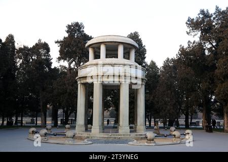 PECHINO - 22 dicembre: Il padiglione in stile tradizionale cinese, nel Parco Zhongshan, il 22 dicembre 2013, pechino, cina. Foto Stock