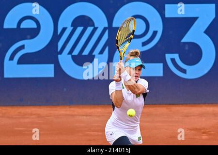 Santiago, Cile. 27 ottobre 2023. Tennis ai Giochi panamericani del 2023 che si svolgono questo venerdì mattina (27), sul campo centrale di Santiago del Cile. Laura Picossi (BRA) x Jamie Loeb (USA) crediti: Celso Pupo/FotoArena/Alamy Live News Foto Stock