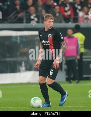 Francoforte, Deutschland. 26 ottobre 2023. 26 ottobre 2023, Deutsche Bank Park, Francoforte, Europa Conference League, Eintracht Frankfurt vs HJK Helsinki, nella foto Kristijan Jakic (Francoforte) credito: dpa/Alamy Live News Foto Stock