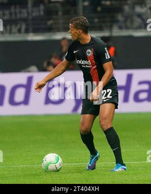 Francoforte, Deutschland. 26 ottobre 2023. 26 ottobre 2023, Deutsche Bank Park, Francoforte, Europa Conference League, Eintracht Frankfurt vs HJK Helsinki, nella foto Timothy Chandler (Francoforte) credito: dpa/Alamy Live News Foto Stock