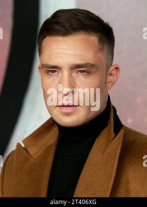 Londra, Regno Unito. 4 dicembre 2019. Ed Westwick partecipa alla "1917" World Premiere and Royal Performance all'Odeon Luxe Leicester Square a Londra, in Inghilterra. (Foto di Fred Duval/SOPA Images/Sipa USA) credito: SIPA USA/Alamy Live News Foto Stock