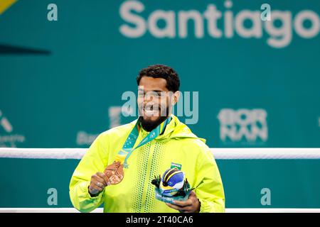 Santiago, Cile. 27 ottobre 2023. SANTIAGO, CILE - OTTOBRE 27: Gabriel Oliveira, dal Brasile con medaglia di bronzo nei 57 kg ai Giochi panamericani di Santiago 2023 questo venerdì 27 ottobre 2023. (Rodolfo Buhrer/SPP) credito: SPP Sport Press Photo. /Alamy Live News Foto Stock