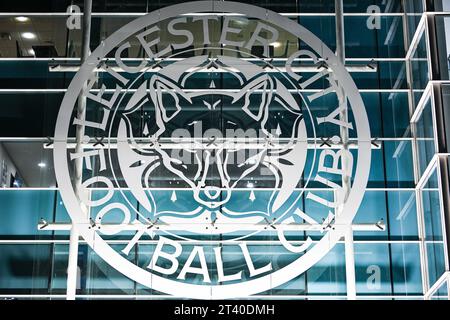King Power Stadium, Leicester, Regno Unito. 27 ottobre 2023. Women Nations League International Football, Inghilterra contro Belgio; il logo Leicester City sul lato dello stand Credit: Action Plus Sports/Alamy Live News Foto Stock