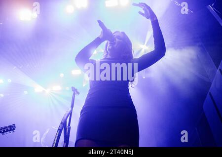 Simone Simons degli epica si esibisce al Floyd Live Music Venue / Atene, Grecia, ottobre 2023 Foto Stock