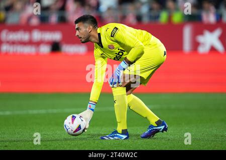 Girona, Spagna. 27 ottobre 2023. Paulo Gazzaniga del Girona FC durante la partita la Liga EA Sports tra Girona FC e RC Celta ha giocato al Montilivi Stadium il 27 ottobre 2023 a Girona, in Spagna. (Foto di Bagu Blanco/PRESSINPHOTO) crediti: PRESSINPHOTO SPORTS AGENCY/Alamy Live News Foto Stock