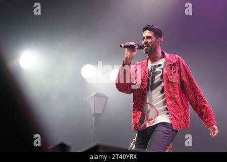 Ruben Sierra del gruppo la Pegatina si esibisce durante il concerto al Wizcenter di Madrid, 26 ottobre 2023, Spagna Foto Stock