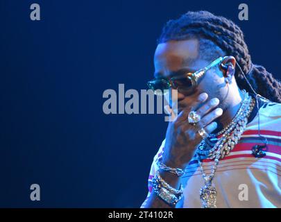 Coral Gables, Florida, USA. 26 ottobre 2023. Il rapper Quavo si esibisce dal vivo sul palco durante il concerto della University of Miami Homecoming al Watsco Center il 26 ottobre 2023 a Coral Gables, Florida. Crediti: Mpi10/Media Punch/Alamy Live News Foto Stock