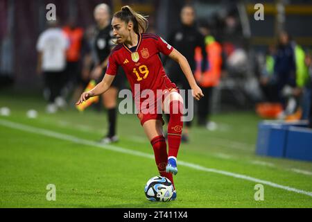 Salerno, Italia. 27 ottobre 2023. Olga Carmona di Spaindurante la partita della UEFA Women's Nations League tra Italia e Spagna allo Stadio Arechi Salerno Italia il 27 ottobre 2023. Crediti: Nicola Ianuale/Alamy Live News Foto Stock