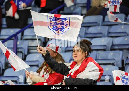 Leicester, Regno Unito. 27 ottobre 2023. Tifosi inglesi raffigurati durante una partita tra la nazionale femminile inglese, chiamata Lionesses e la nazionale femminile belga, chiamata The Red Flames, partita 3/6 nella UEFA Women's Nations League 2023-24, venerdì 27 ottobre 2023 a Leicester, Inghilterra. FOTO: SEVIL OKTEM | Credit: Sportpix/Alamy Live News Foto Stock