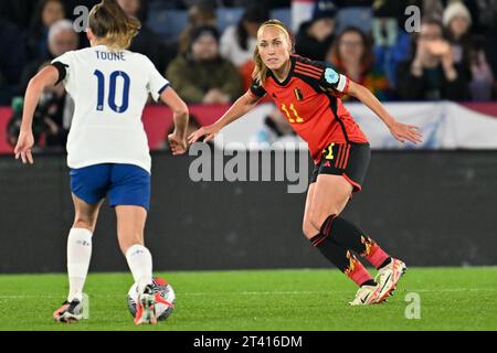 Leicester, Regno Unito. 27 ottobre 2023. La belga Janice Cayman difende durante una partita di calcio tra l'Inghilterra e la nazionale femminile belga The Red Flames, partita 3/6 nel gruppo A1 della UEFA Women's Nations League 2023-2024, venerdì 27 ottobre 2023, a Leicester, Regno Unito. BELGA PHOTO DAVID CATRY Credit: Belga News Agency/Alamy Live News Foto Stock