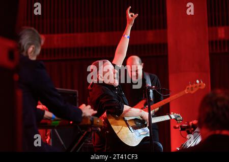 RIGA, Lettonia. 27 ottobre 2023. Concerto del gruppo musicale statunitense SWANS Credit: Gints Ivuskans/Alamy Live News Foto Stock