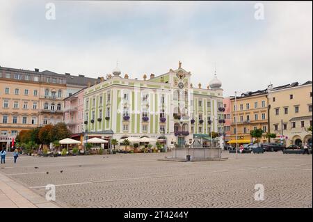 Municipio e Piazza del Municipio, Rathausplatz, Gmunden am Lake Traun, Provincia dell'alta Austria, 4810 Gmunden, Austria Foto Stock