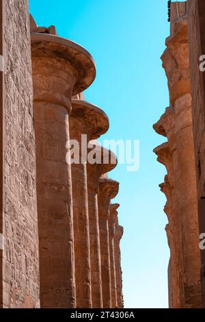 Le colonne iconiche del Tempio di Luxor Foto Stock