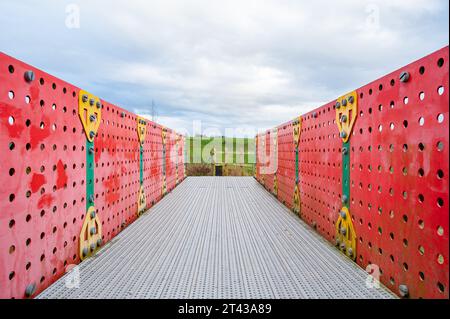 Nob End e il Ponte Meccano sul Manchester Bury Bolton Canal Foto Stock