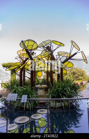 Merano, Italia - 11 agosto 2023: Vista sul giardino degli innamorati nei Giardini Trauttmansdorff di Merano - Sud Tirolo - Italia Foto Stock