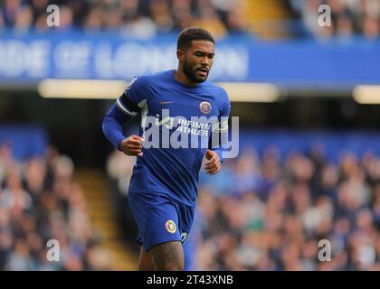 28 ottobre 2023; Stamford Bridge, Chelsea, Londra, Inghilterra: Premier League Football, Chelsea contro Brentford; Reece James del Chelsea Foto Stock