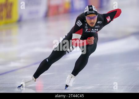 Heerenveen, Paesi Bassi. 27 ottobre 2023. HEERENVEEN, PAESI BASSI - OTTOBRE 27: Sebas Diniz gareggia sui 500m maschili durante il pattinaggio di velocità WCQT il 27 ottobre 2023 a Heerenveen, Paesi Bassi (foto di Andre Weening/Orange Pictures) credito: Orange Pics BV/Alamy Live News Foto Stock