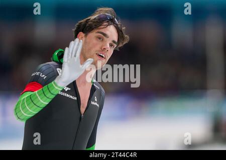 Heerenveen, Paesi Bassi. 27 ottobre 2023. HEERENVEEN, PAESI BASSI - OTTOBRE 27: Gareggia sui 5000 m maschili durante lo Speed Skating WCQT il 27 ottobre 2023 a Heerenveen, Paesi Bassi (foto di Andre Weening/Orange Pictures) credito: Orange Pics BV/Alamy Live News Foto Stock