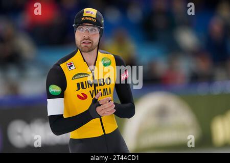 Heerenveen, Paesi Bassi. 27 ottobre 2023. HEERENVEEN, PAESI BASSI - OTTOBRE 27: Chris Huizinga gareggia sui 5000m maschili durante il pattinaggio di velocità WCQT il 27 ottobre 2023 a Heerenveen, Paesi Bassi (foto di Andre Weening/Orange Pictures) credito: Orange Pics BV/Alamy Live News Foto Stock
