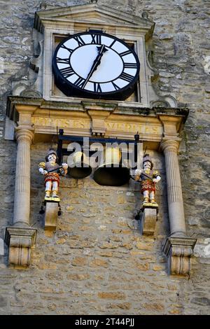 Orologio e campane sulla Carfax Tower, Oxford Foto Stock